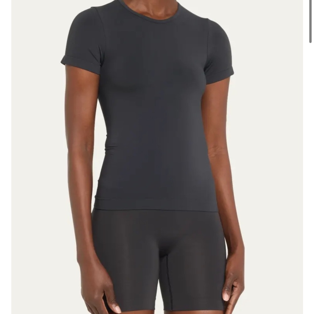 Skims Soft Smoothing Short Sleeve TShirt